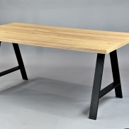 drewniany-stol-rustykalny-loftowy-aries-black-oak-wynajem-eventmeble
