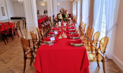 krzesla przezroczyste bursztynowe elizabeth przyjecie weselne konstancin 2022