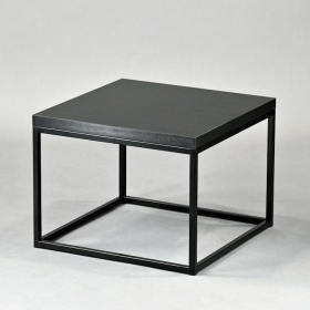 czarny-stolik-eventowy-momo-60cm-wynajem-eventmeble