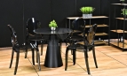 czarne-krzesla-przezroczyste-dymione-elizabeth-wynajem-na-targi-konferencje-eventy