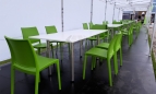zielone-krzesla-maya-wynajem-na-impreze-plenerowa-warszawa